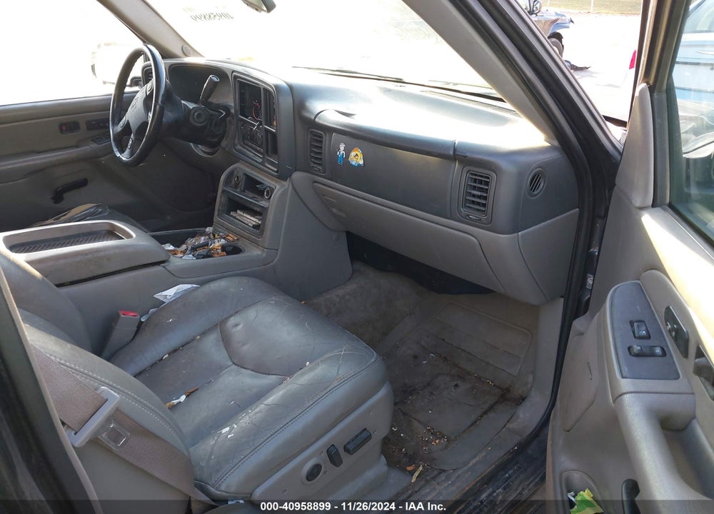 2004 CHEVROLET TAHOE LT VIN: 1GNEK13Z74J190189