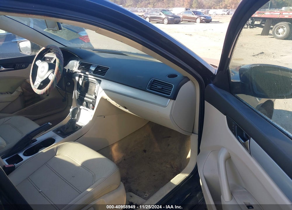 2013 VOLKSWAGEN PASSAT 2.5L SE VIN: 1VWBH7A36DC088377