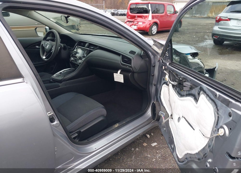 2019 HONDA INSIGHT LX VIN: 19XZE4F12KE019076