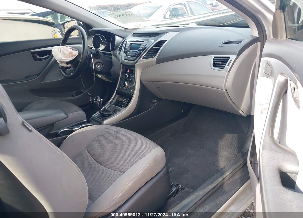 2014 HYUNDAI ELANTRA VIN: KMHDH6AHXEU027977