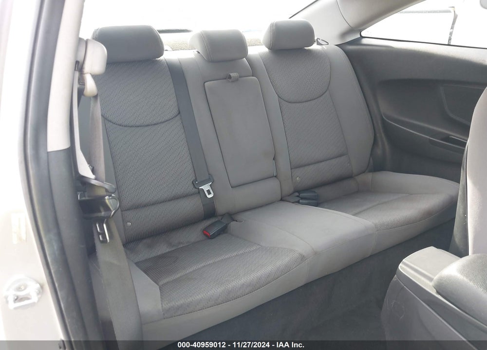 2014 HYUNDAI ELANTRA VIN: KMHDH6AHXEU027977