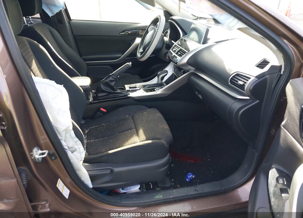 2019 MITSUBISHI ECLIPSE CROSS LE VIN: JA4AT4AA9KZ001201