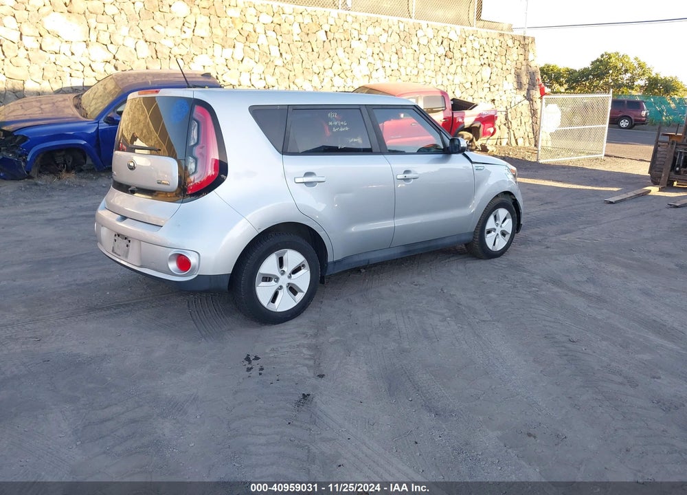 2016 KIA SOUL EV VIN: KNDJP3AE9G7017022