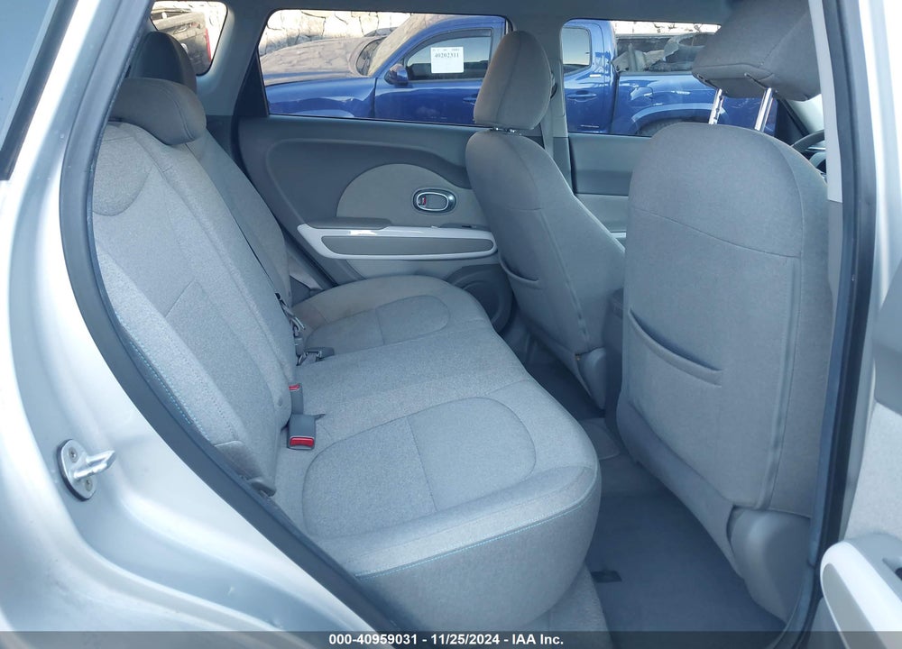 2016 KIA SOUL EV VIN: KNDJP3AE9G7017022