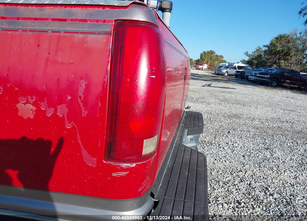 1998 CHEVROLET C1500 FLEETSIDE VIN: 2GCEC19M5W1135173