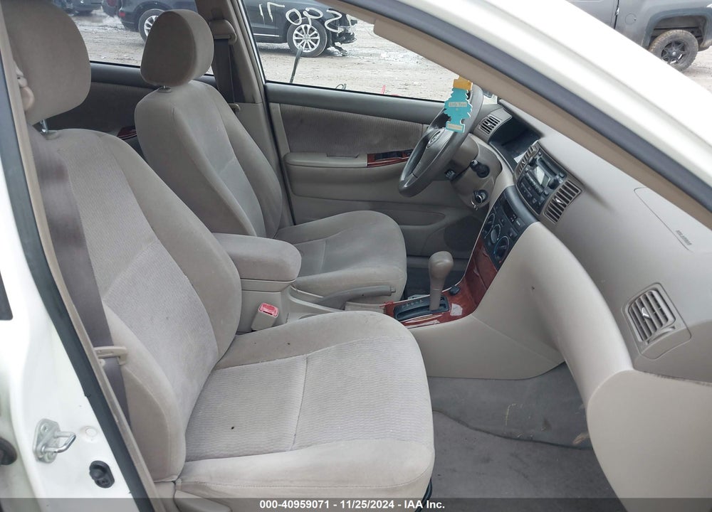 2005 TOYOTA COROLLA LE VIN: 1NXBR32E25Z422792