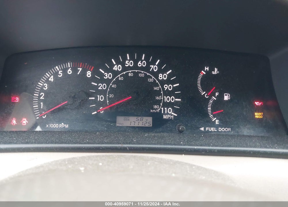 2005 TOYOTA COROLLA LE VIN: 1NXBR32E25Z422792