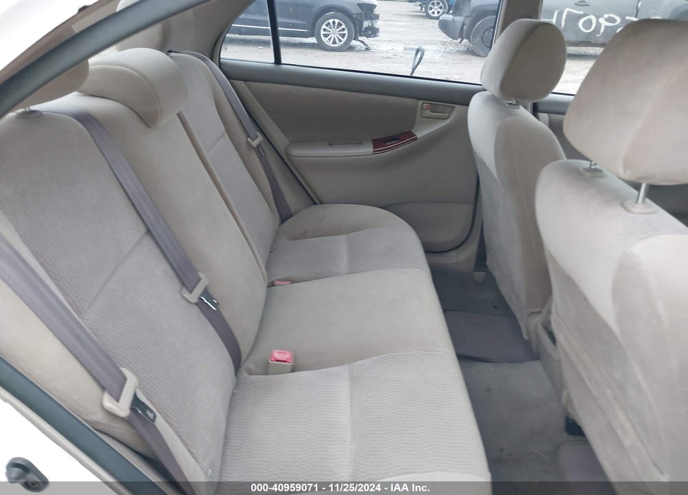 2005 TOYOTA COROLLA LE VIN: 1NXBR32E25Z422792