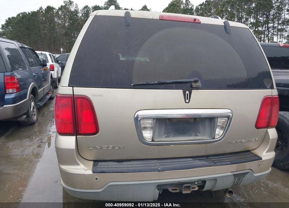 2004 LINCOLN NAVIGATOR VIN: 5LMFU27R34LJ23271