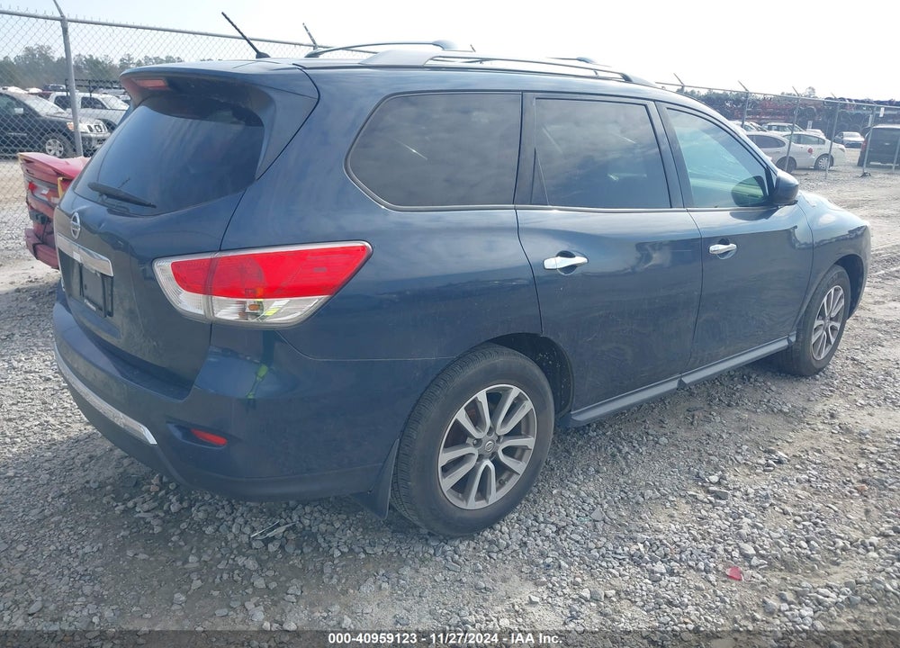 2015 NISSAN PATHFINDER S VIN: 5N1AR2MN8FC672998