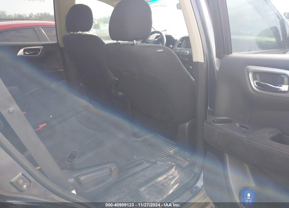 2015 NISSAN PATHFINDER S VIN: 5N1AR2MN8FC672998