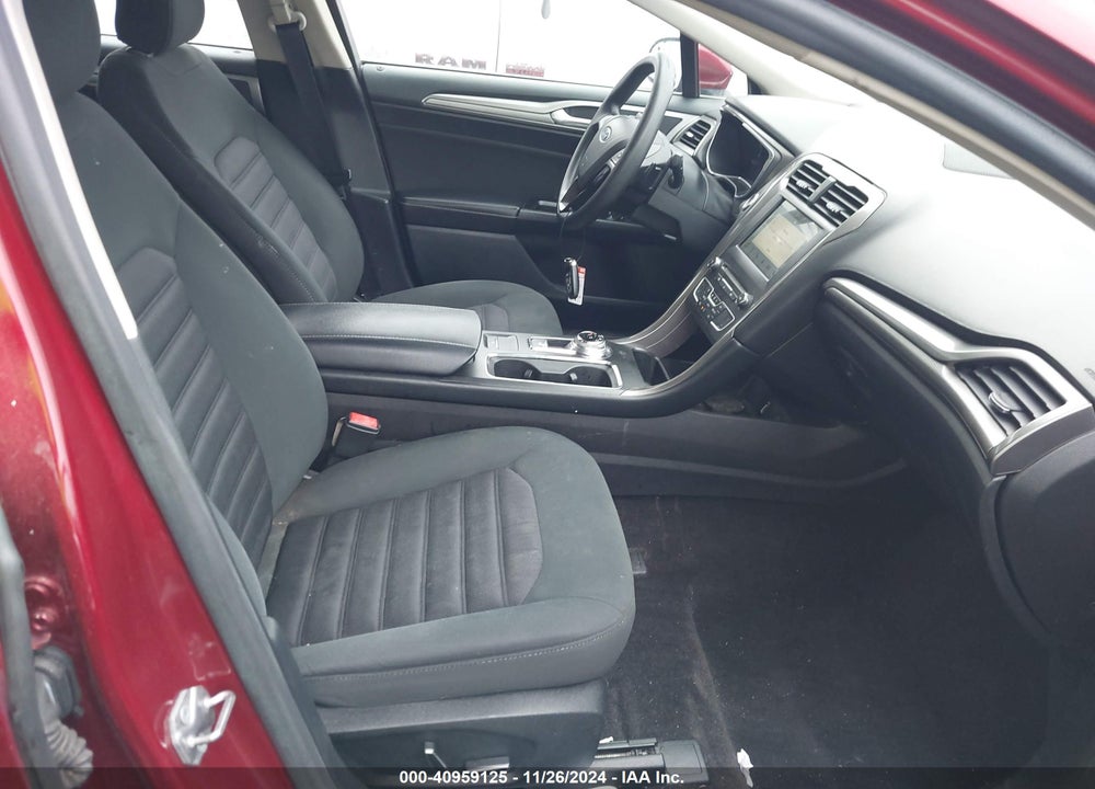 2017 FORD FUSION SE VIN: 3FA6P0HD2HR121692