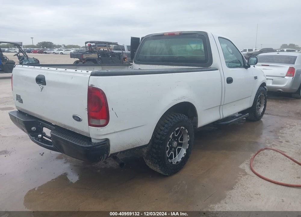 2004 FORD F-150 HERITAGE XL/XLT VIN: 2FTRF17224CA37889