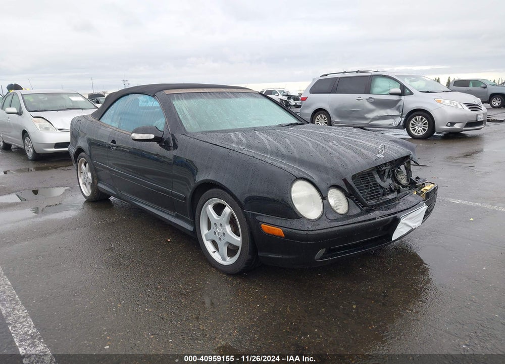 2002 MERCEDES-BENZ CLK 430 VIN: WDBLK70G52T110555
