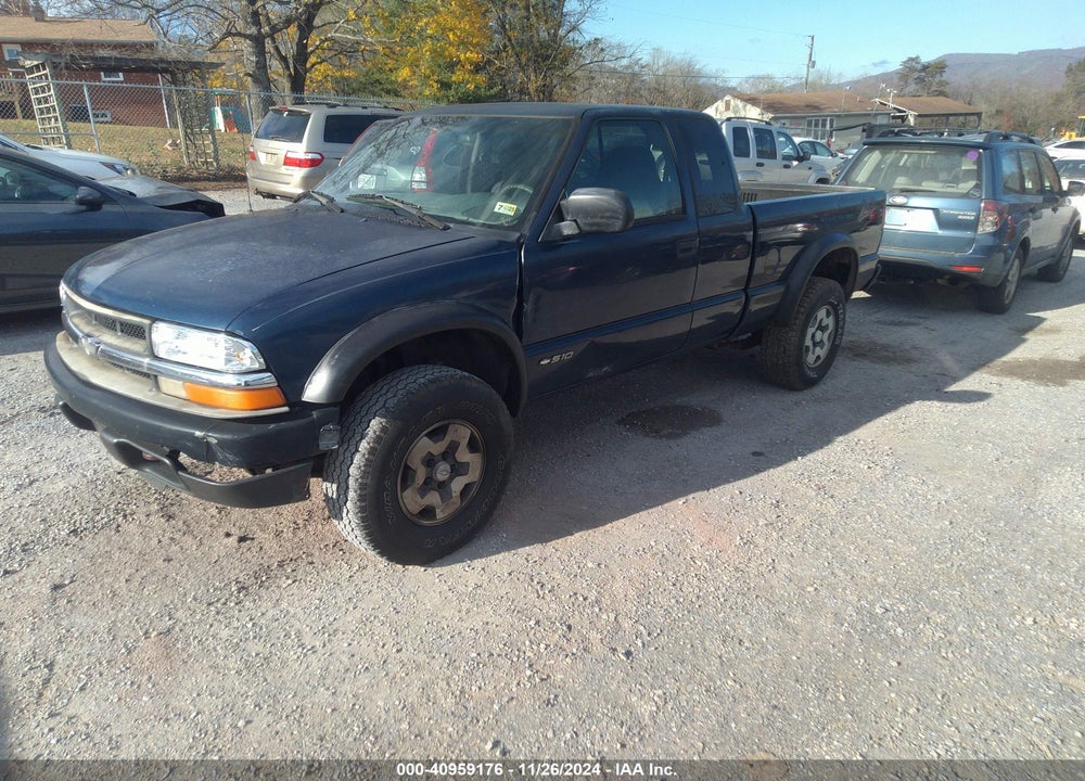 2003 CHEVROLET S-10 LS VIN: 1GCCT19X238117563