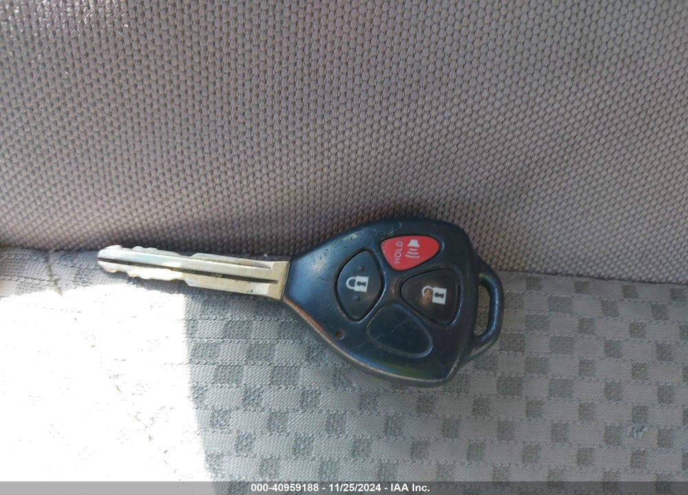 2008 TOYOTA RAV4 VIN: JTMBD33V185178083