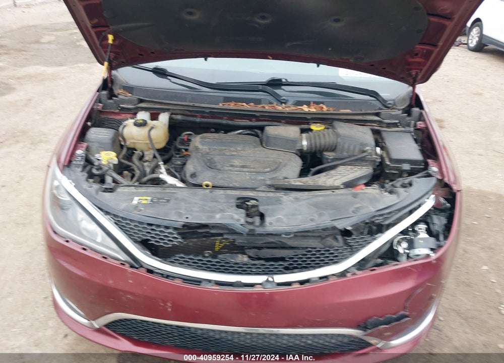 2019 CHRYSLER PACIFICA TOURING L VIN: 2C4RC1BG6KR575324