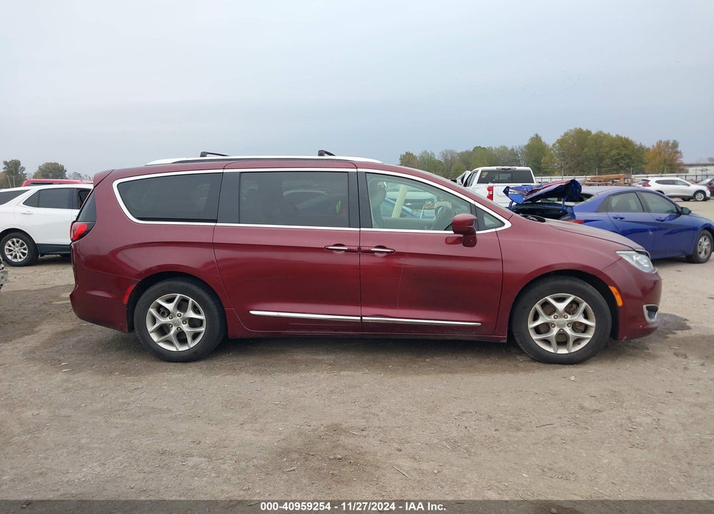 2019 CHRYSLER PACIFICA TOURING L VIN: 2C4RC1BG6KR575324