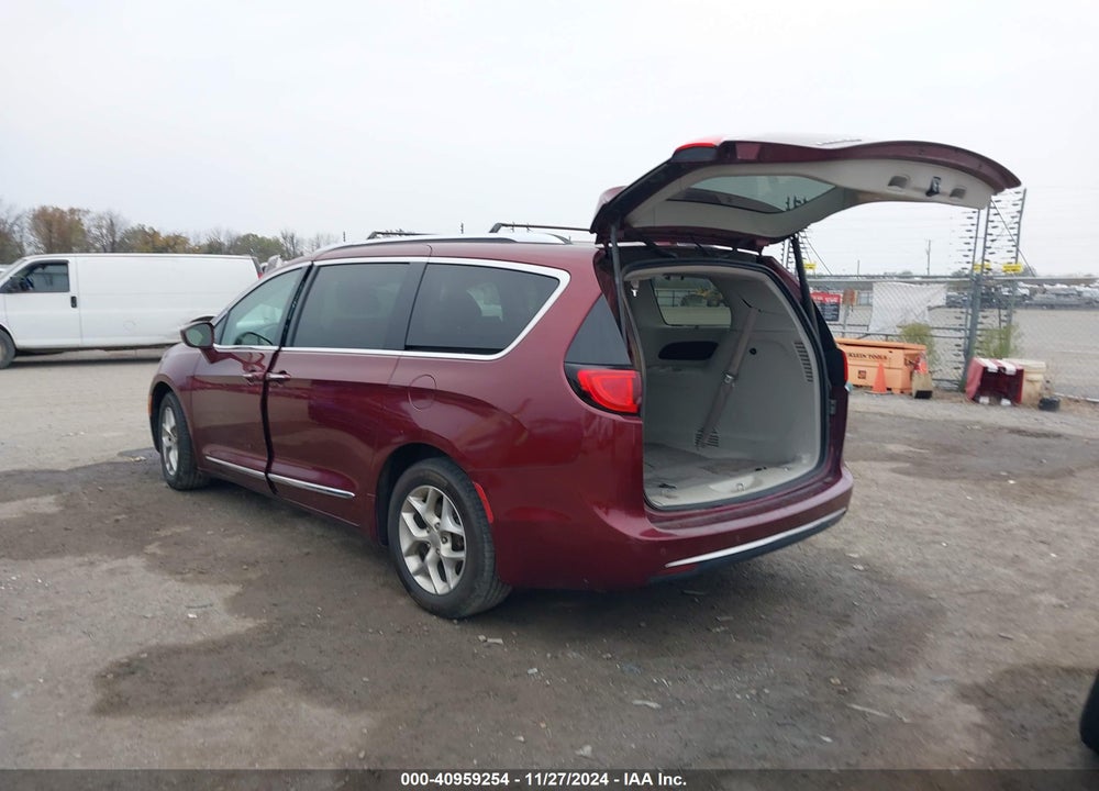 2019 CHRYSLER PACIFICA TOURING L VIN: 2C4RC1BG6KR575324