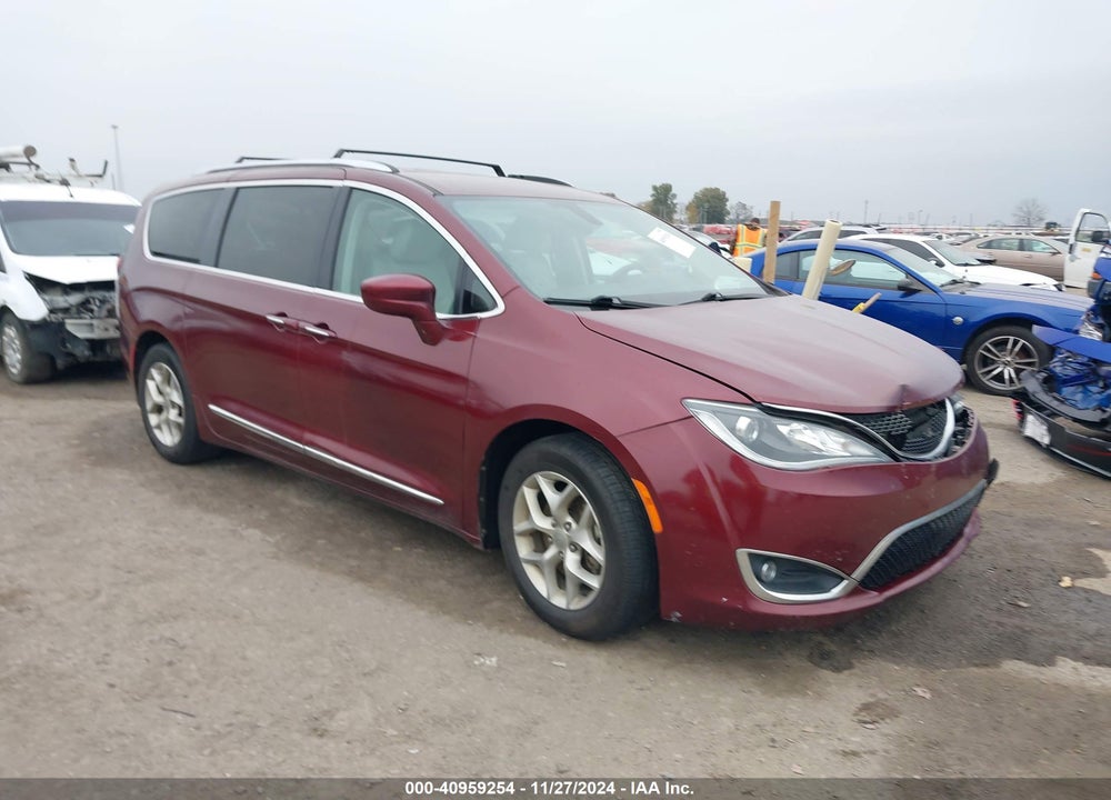 2019 CHRYSLER PACIFICA TOURING L VIN: 2C4RC1BG6KR575324
