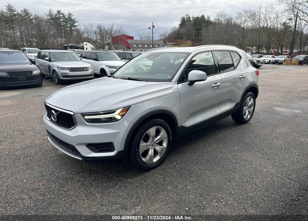 2020 VOLVO XC40 T5 MOMENTUM VIN: YV4162UK5L2202932