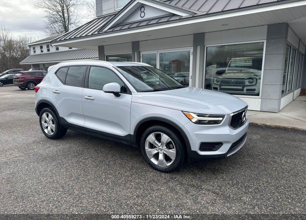 2020 VOLVO XC40 T5 MOMENTUM VIN: YV4162UK5L2202932