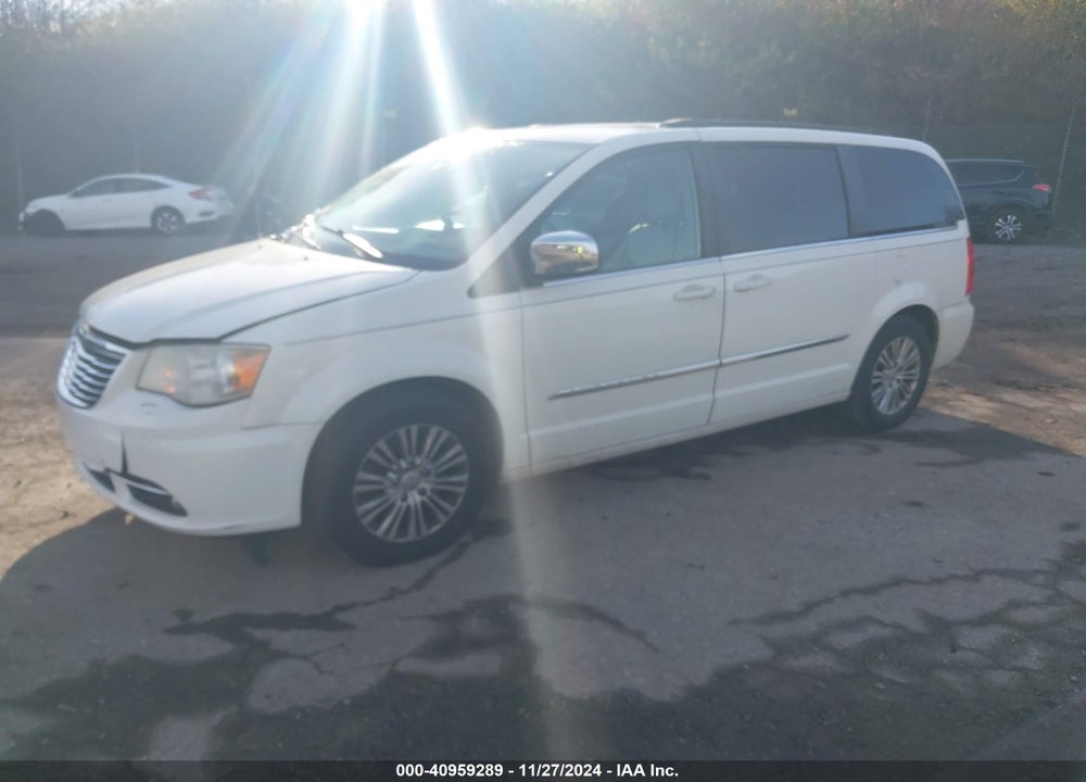 2013 CHRYSLER TOWN & COUNTRY TOURING-L VIN: 2C4RC1CG2DR565570
