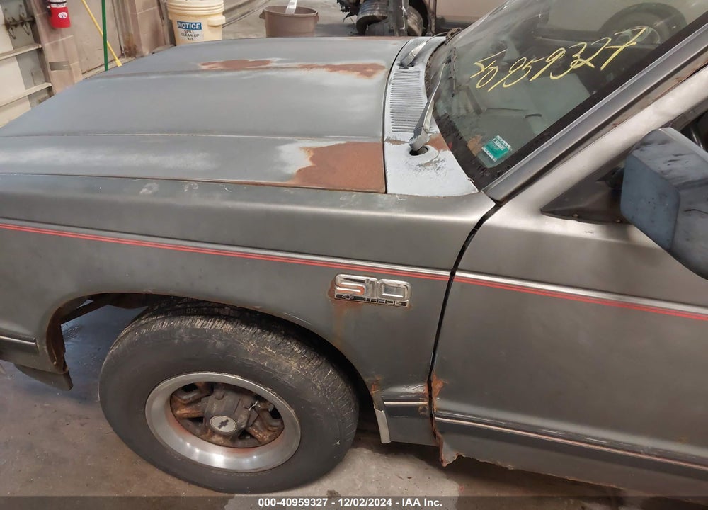 1988 CHEVROLET S TRUCK S10 VIN: 1GCCS19R9J2126376