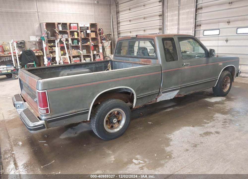 1988 CHEVROLET S TRUCK S10 VIN: 1GCCS19R9J2126376