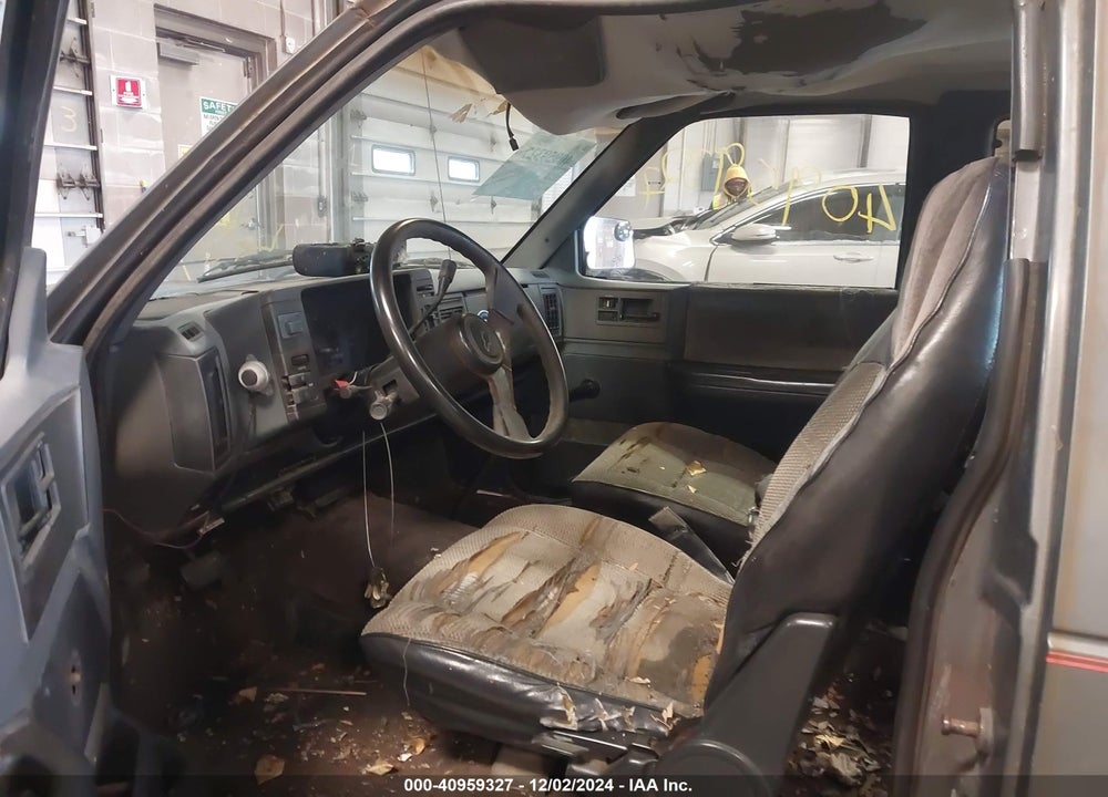 1988 CHEVROLET S TRUCK S10 VIN: 1GCCS19R9J2126376