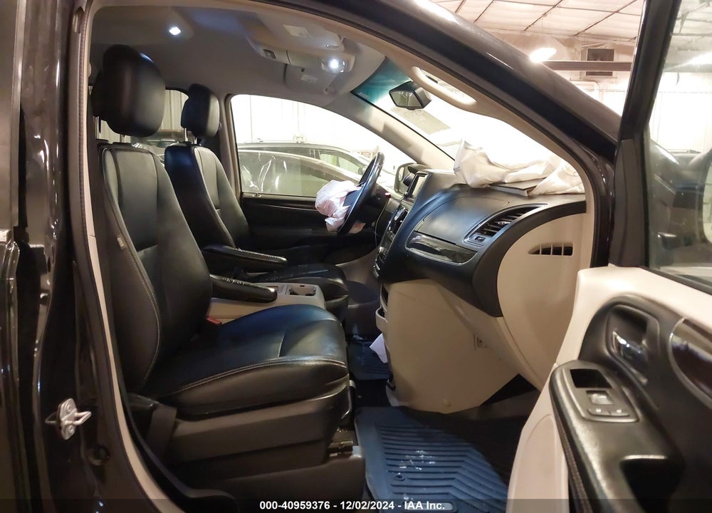 2016 CHRYSLER TOWN & COUNTRY TOURING VIN: 2C4RC1BG2GR289607