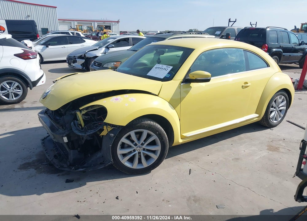 2014 VOLKSWAGEN BEETLE 2.0L TDI VIN: 3VWJL7AT2EM647952