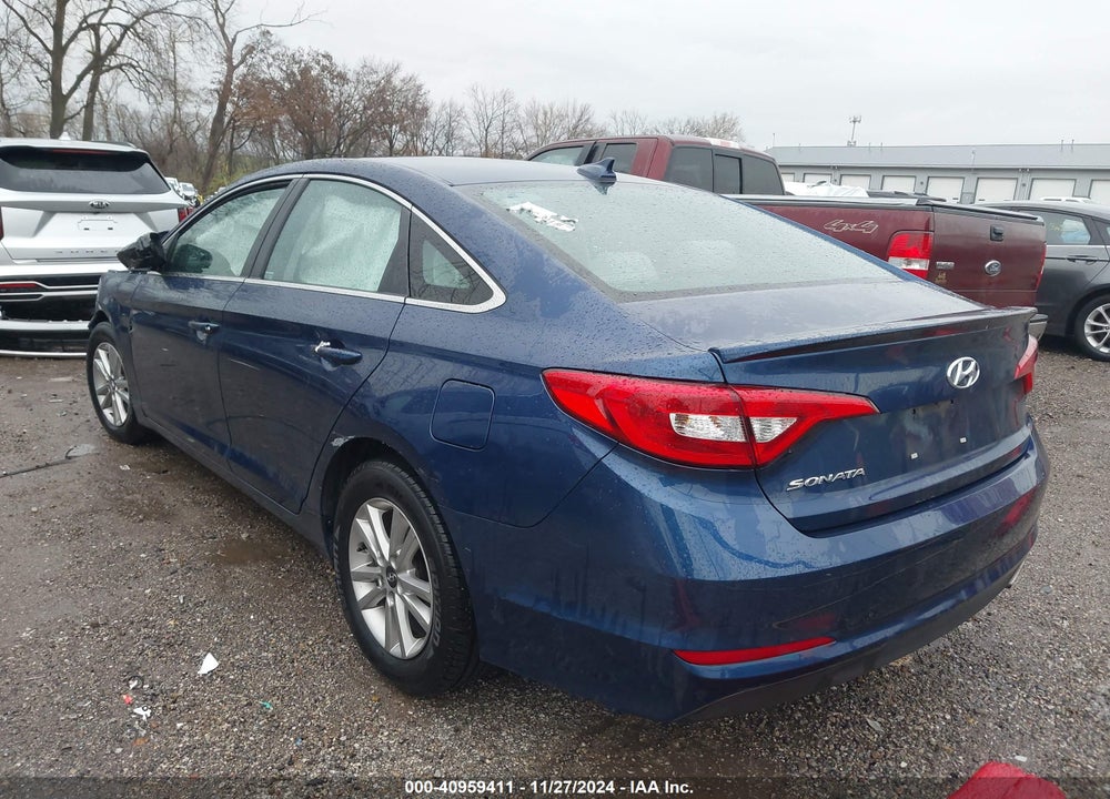 2015 HYUNDAI SONATA SE VIN: 5NPE24AF1FH158725