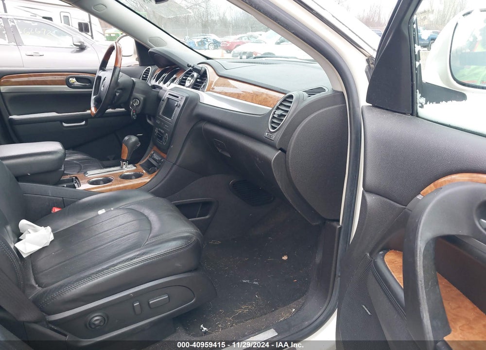 2008 BUICK ENCLAVE CXL VIN: 5GAEV23788J265221