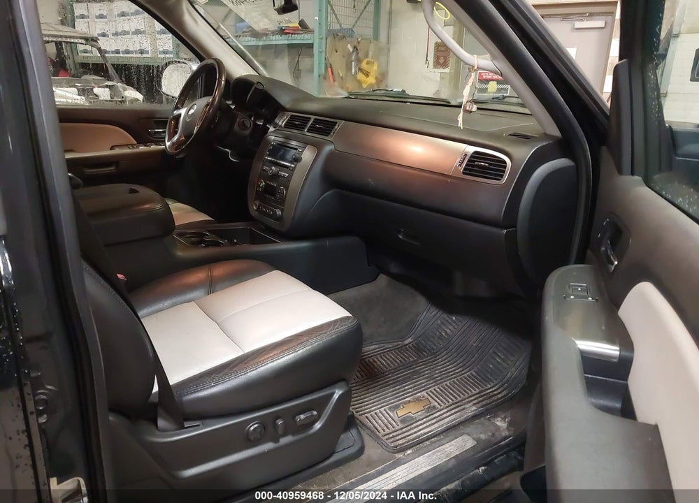 2007 CHEVROLET SUBURBAN 1500 LT VIN: 3GNFK16347G296617
