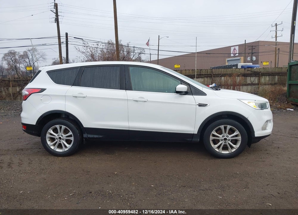 2017 FORD ESCAPE VIN: 1FMCU0GD3HUA37781