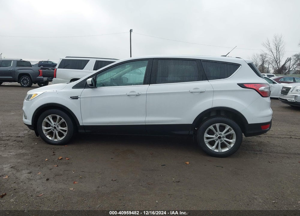 2017 FORD ESCAPE VIN: 1FMCU0GD3HUA37781