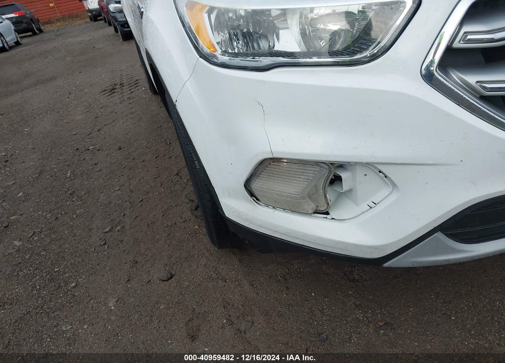 2017 FORD ESCAPE VIN: 1FMCU0GD3HUA37781