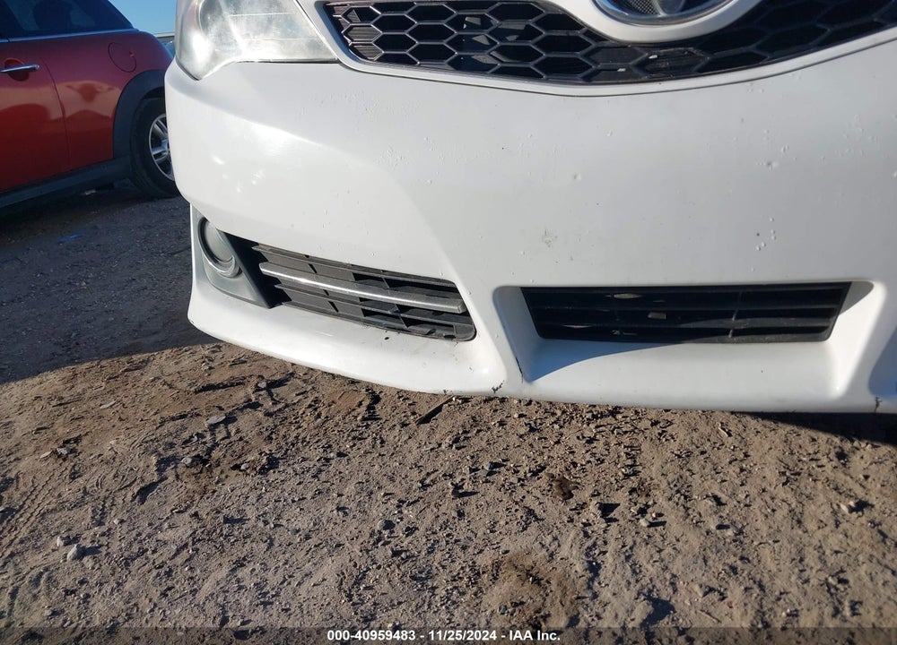 2014 TOYOTA CAMRY SE VIN: 4T1BF1FKXEU774581