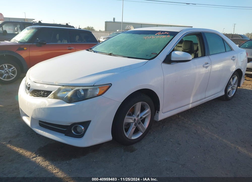 2014 TOYOTA CAMRY SE VIN: 4T1BF1FKXEU774581