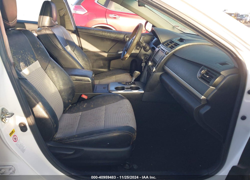 2014 TOYOTA CAMRY SE VIN: 4T1BF1FKXEU774581