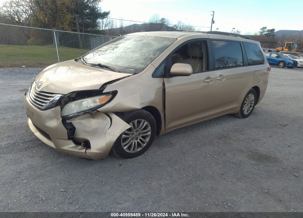 2011 TOYOTA SIENNA XLE V6 VIN: 5TDYK3DC5BS066840