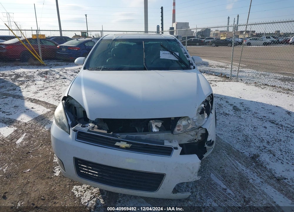 2011 CHEVROLET IMPALA LT VIN: 2G1WG5EK8B1107083