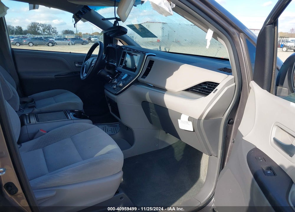 2015 TOYOTA SIENNA LE 8 PASSENGER VIN: 5TDKK3DC0FS529382