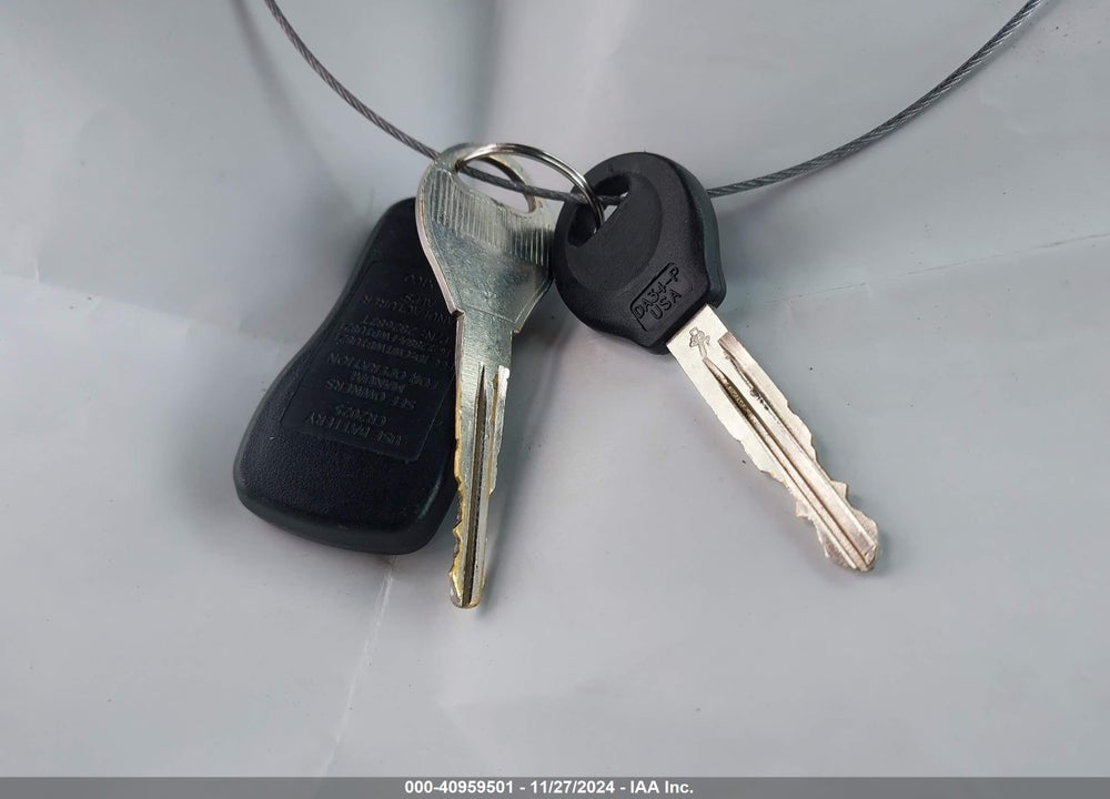 2002 NISSAN XTERRA SE VIN: 5N1ED28T82C584021