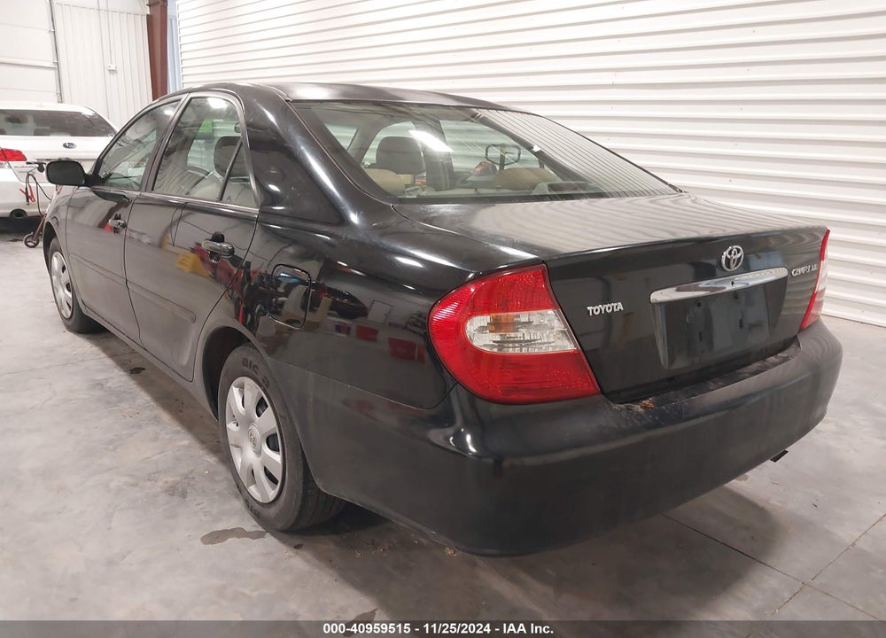 2002 TOYOTA CAMRY LE VIN: 4T1BE32K42U032144