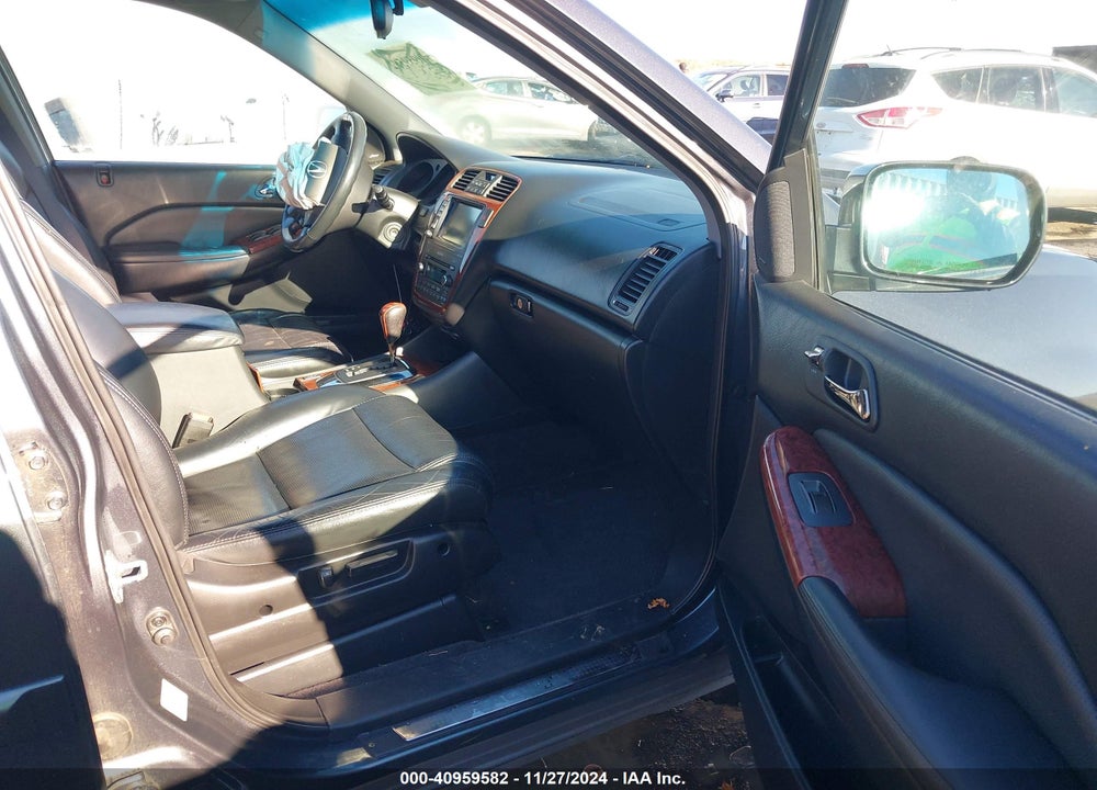 2005 ACURA MDX VIN: 2HNYD18875H516036