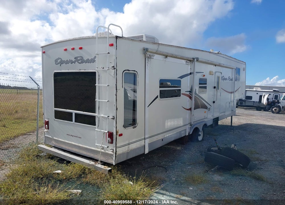 2005 LIBERTY OUTDOORS OPEN ROAD VIN: 5L4FL362451008155