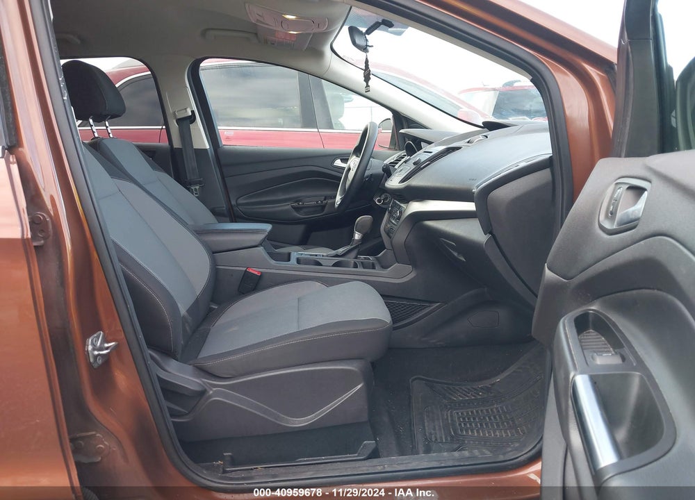 2017 FORD ESCAPE SE VIN: 1FMCU9GD6HUE62190