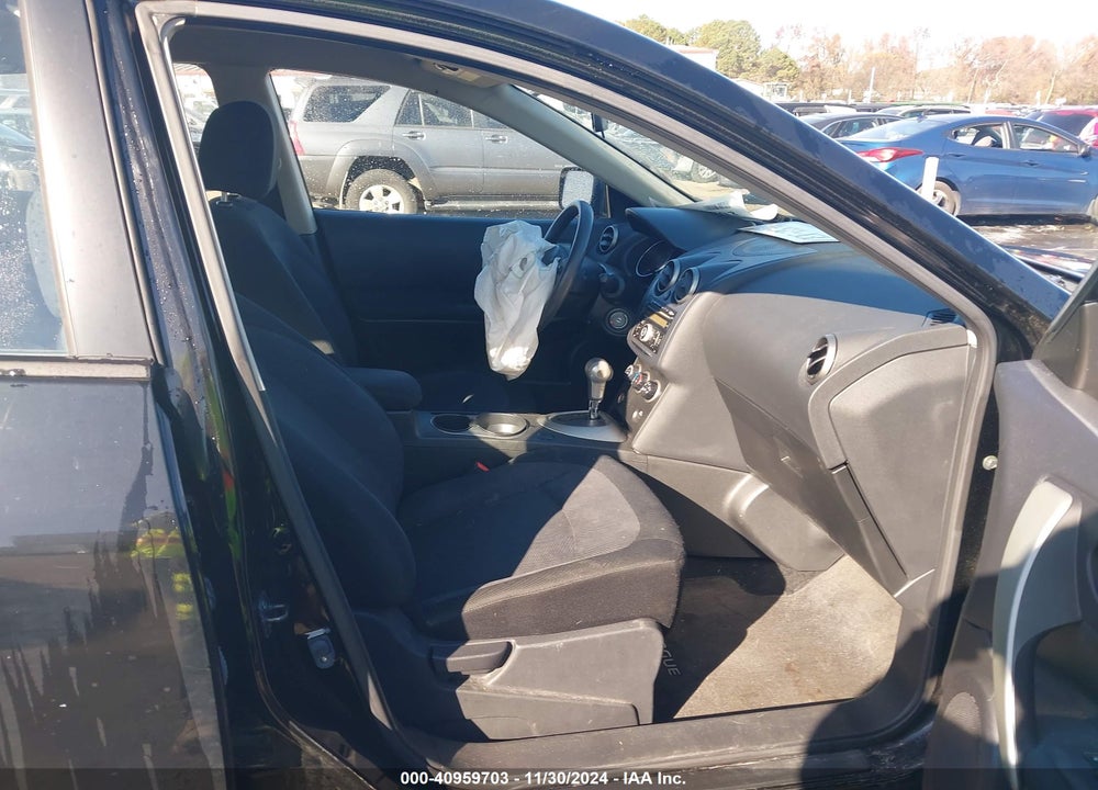 2013 NISSAN ROGUE S VIN: JN8AS5MVXDW608861